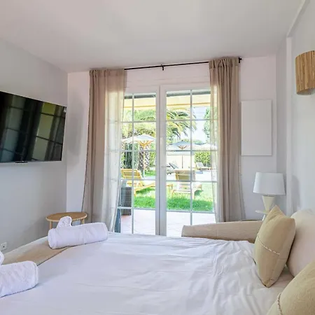 Renovated Flat In - Swimming Poolcar Park -2br Lägenhet