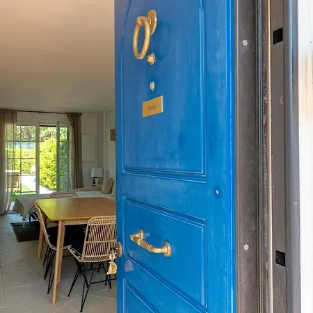 Lägenhet Renovated Flat In - Swimming Poolcar Park -2br